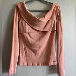 brand Hollister salmon pink off the shoulder long sleeve shirt size medium